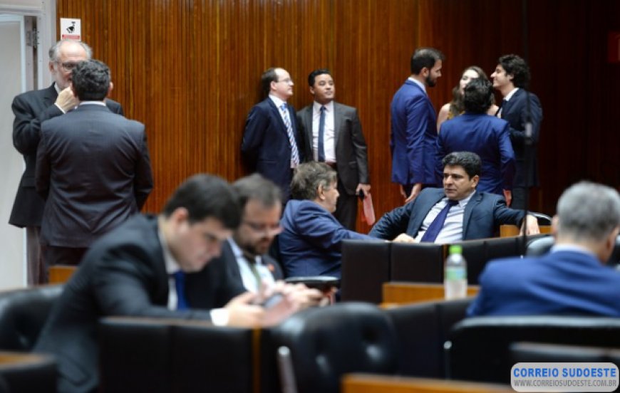 Nova lei prevê transparência a procedimentos licitatórios