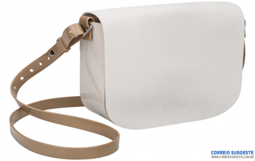 O plástico como você nunca viu: Melissa lança novidades com textura snake