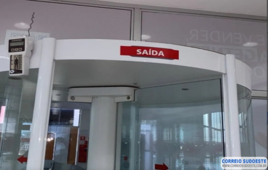Lei pode desobrigar instalação de portas giratórias em agências de Minas
