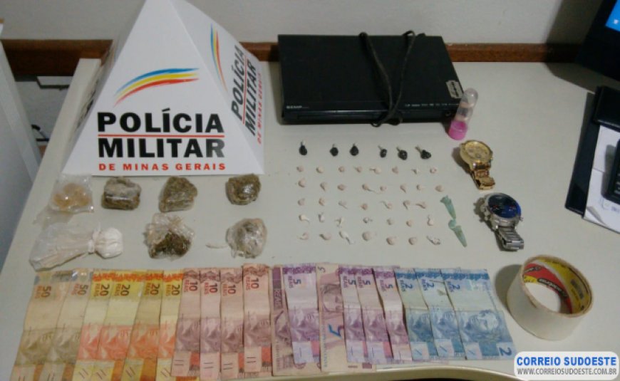 Dupla mantinha drogas enterradas em quintal de casa