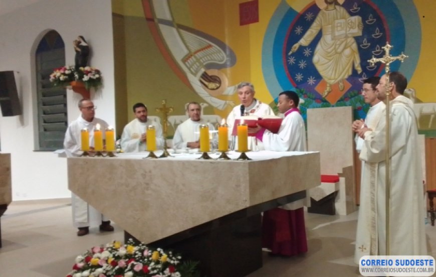 Igreja de Santa Rita é reinaugurada após reforma e celebra jubileus históricos