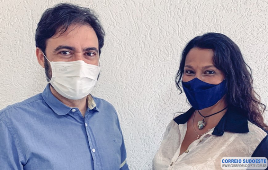 DR. ÉVERTON, PRÉ-CANDIDATO À PREFEITURA, ANUNCIA SUA PRÉ-CANDIDATA A VICE-PREFEITA