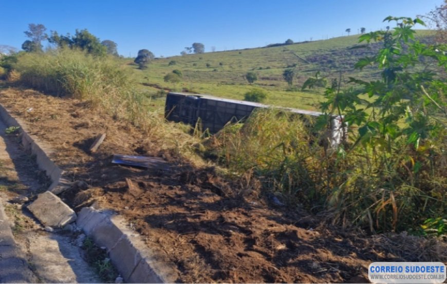 Tragédia na estrada: mãe e filho morrem em acidente com ônibus em Varginha