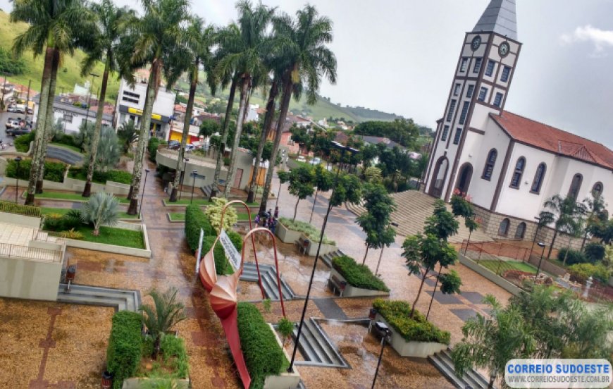 SEBRAE MINAS INCENTIVA PRODUÇÃO DE ROUPAS MULTIFUNCIONAIS E INTELIGENTES EM JURUAIA