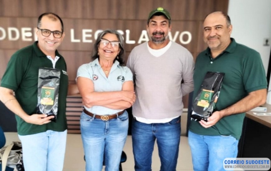 Emater e diretoria Sudoeste Discutem Iniciativas de Valorização do Café da Região Sudoeste de Minas