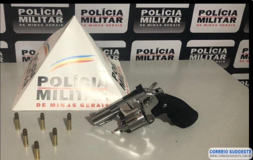 Homem exibindo arma em Guaranésia é denunciado e preso pela PM